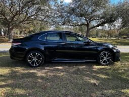 2018 Toyota Camry SE full