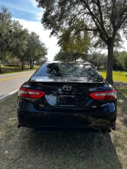2018 Toyota Camry SE full