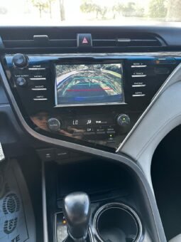 2018 Toyota Camry SE full