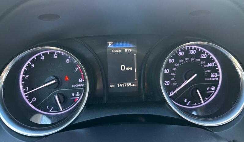 2018 Toyota Camry SE full