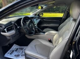 2018 Toyota Camry SE full