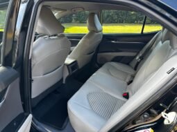 2018 Toyota Camry SE full