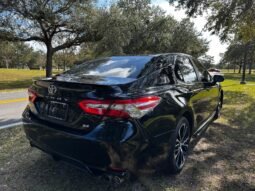 2018 Toyota Camry SE full
