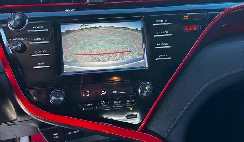 2019 Toyota Camry SE full