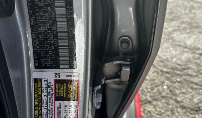 2019 Toyota Camry SE full