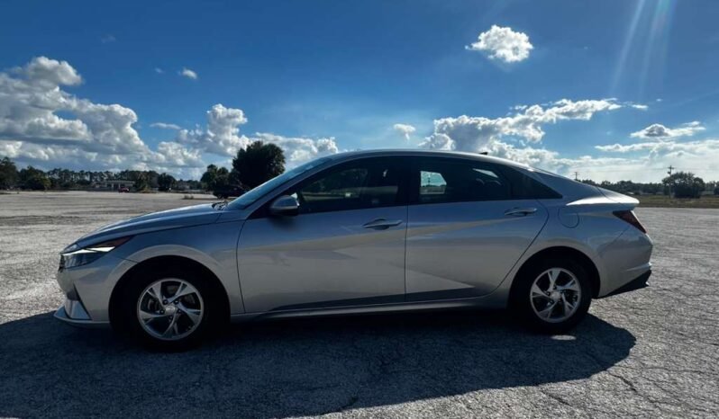 2021 Hyundai Elantra SE full