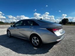 2021 Hyundai Elantra SE full