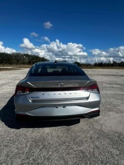 2021 Hyundai Elantra SE full