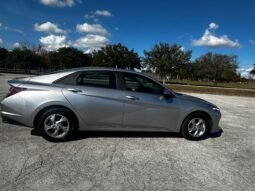2021 Hyundai Elantra SE full