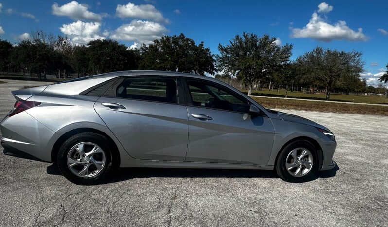 2021 Hyundai Elantra SE full