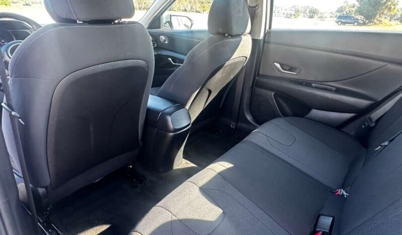 2021 Hyundai Elantra SE full