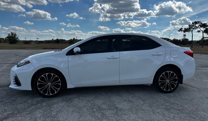 2018 Toyota Corolla SE full