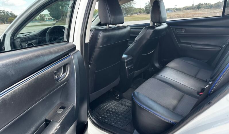 2018 Toyota Corolla SE full