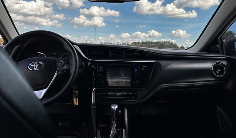 2018 Toyota Corolla SE full